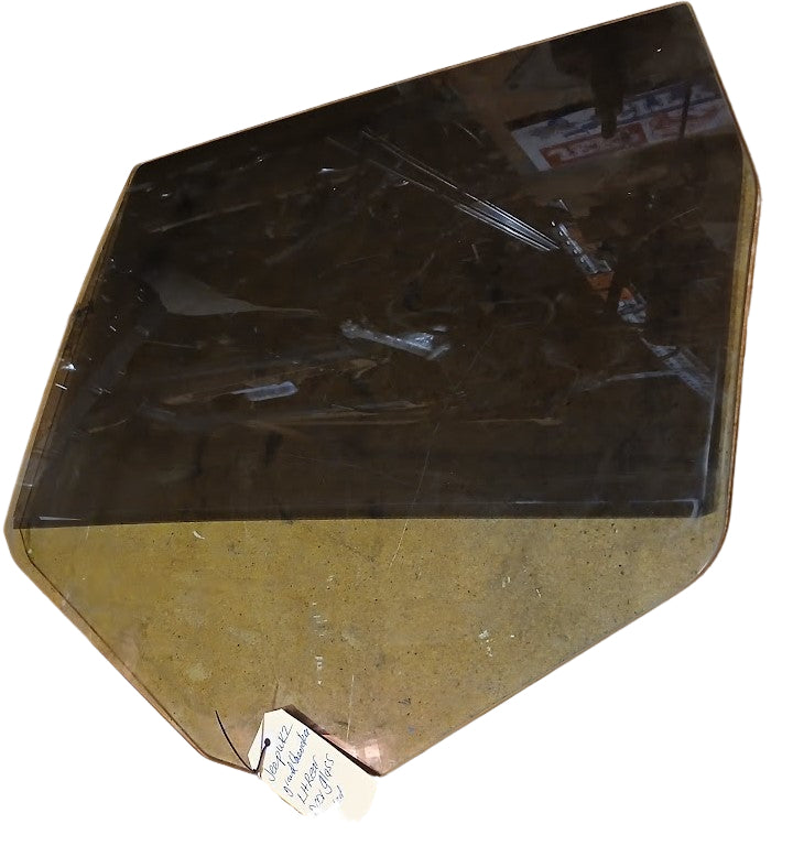 Door Glass LHR Jeep WK2 Grand Cherokee 68235607AB