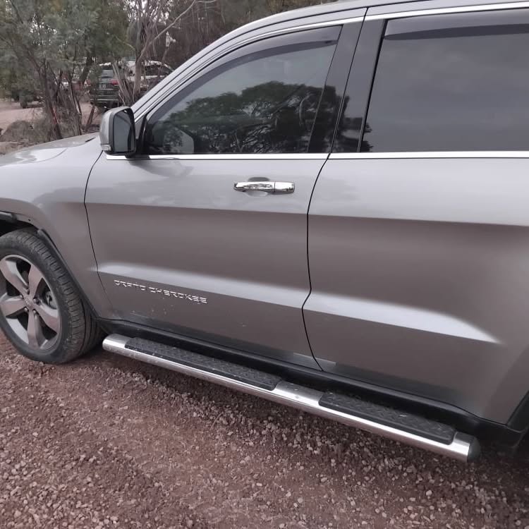 Door LHF Silver Jeep WK2