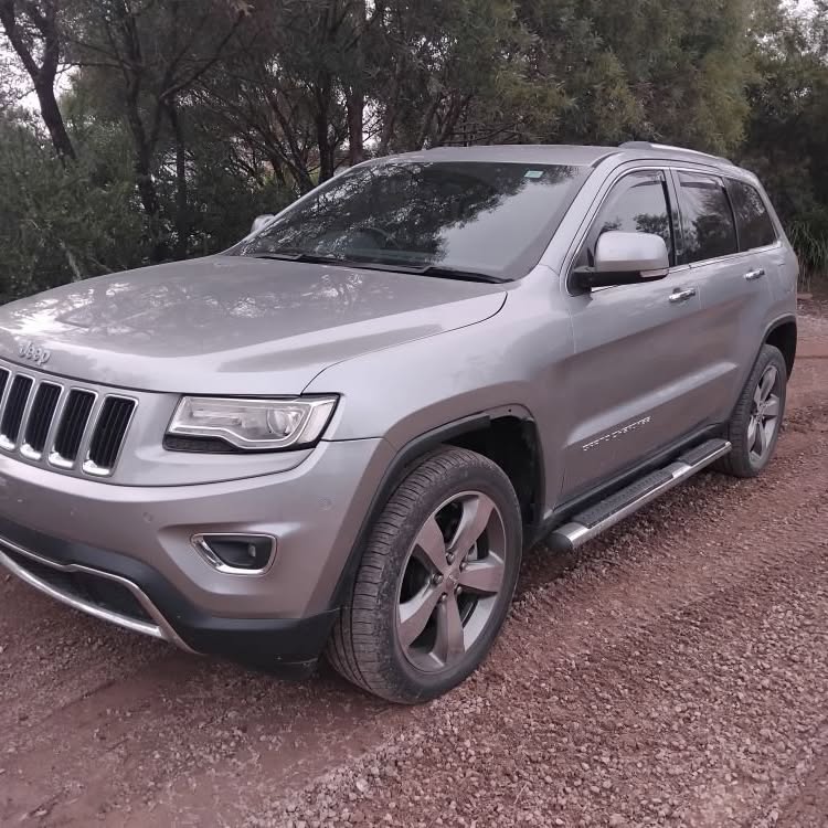 Door LHF Silver Jeep WK2