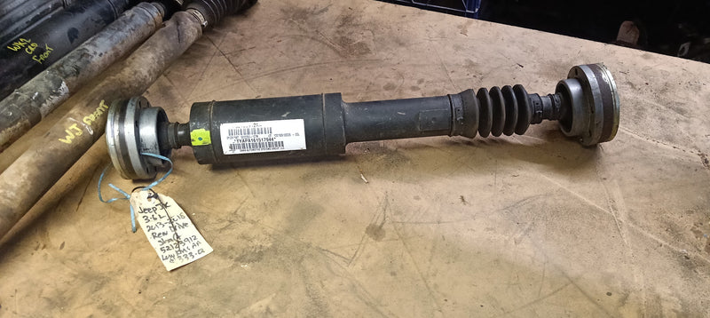 Jeep JK wrangler Rear Drive Shaft in excellent condition low kms 52123912AA