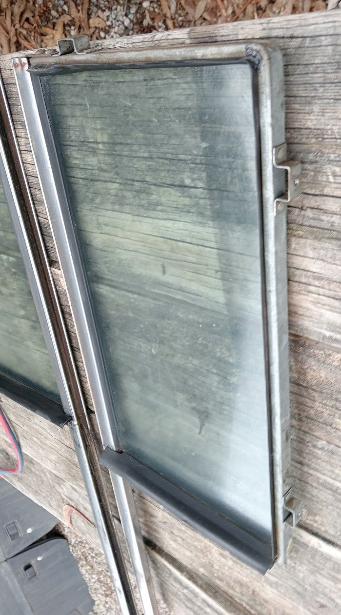 Window Assembly Jeep SJ Cherokee 4 Door 1968 - 1991 Rear RHS