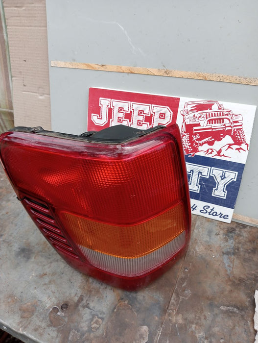 Tail Light LHR Jeep Grand Cherokee WJ 2001-2004 55155143