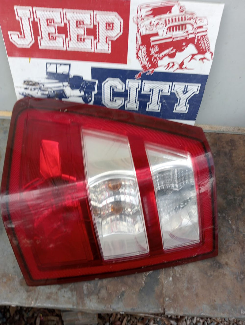 Tail Light RHR Jeep Cherokee WH Grand Cherokee 55156720AE
