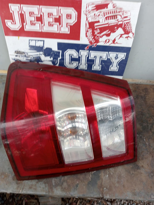 Tail Light RHR Jeep Cherokee WK Grand Cherokee 55156720AE