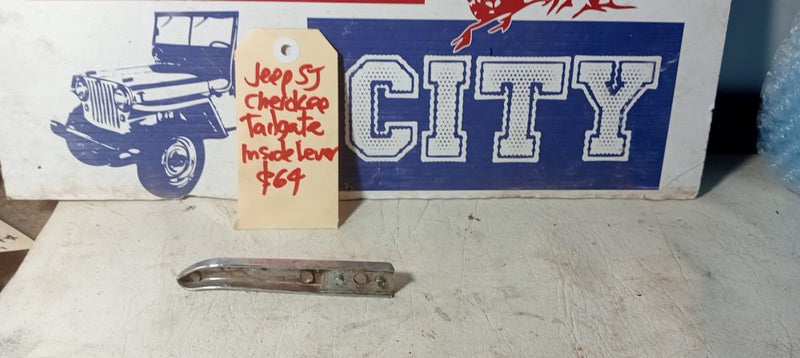 Tailgate Lever Jeep SJ Cherokee 956374