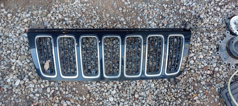 Grille Jeep WJ Grand Cherokee Black Chrome