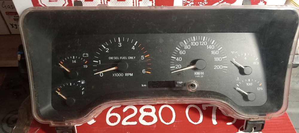 Instrument Cluster Speedo Jeep XJ Cherokee 1997 Diesel ONLY