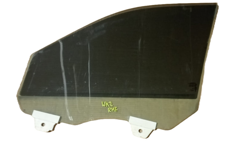 Door Glass RHF Jeep WK2 Grand Cherokee