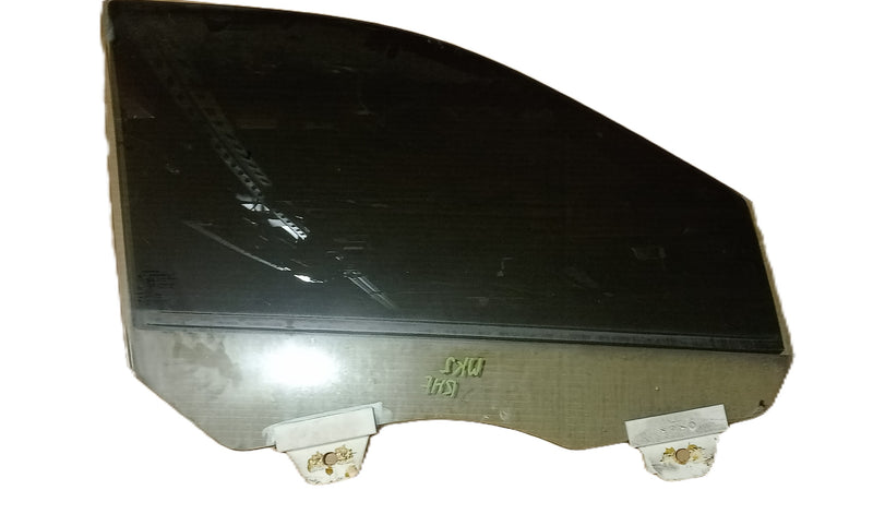 Door Glass RHF Jeep WK2 Grand Cherokee