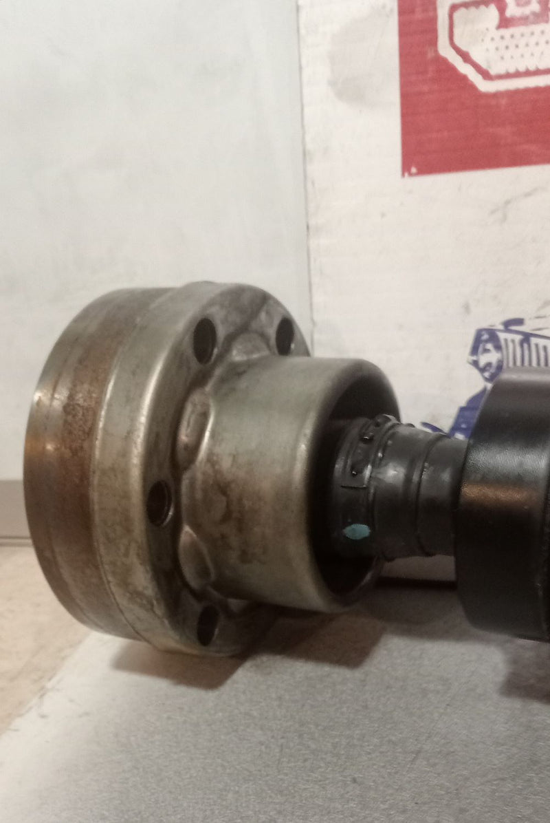 Drive Shaft Front Jeep WK2 Grand Cherokee 52123994AA