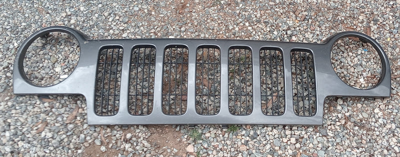 Grille Front  Jeep KJ Cherokee Charcoal