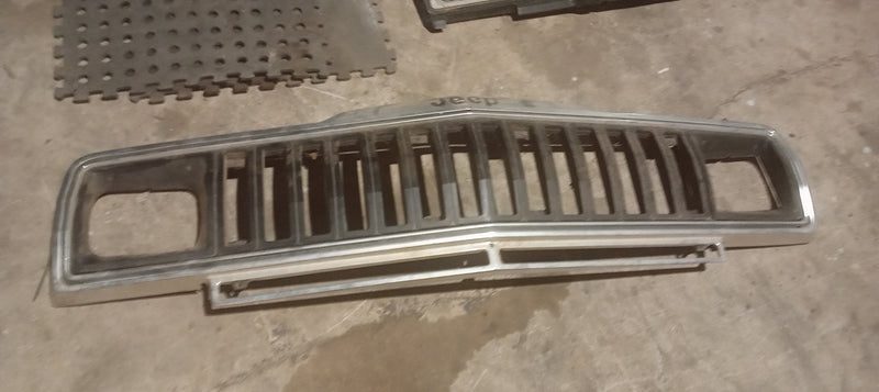 Muscle Grill Jeep SJ & J Series Black Inserts