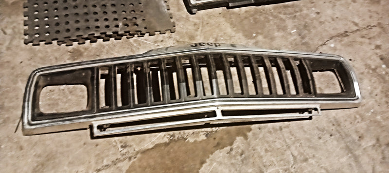 Muscle Grill Jeep SJ & J Series Black Inserts