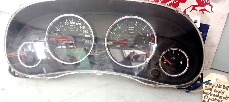 Instrument Cluster Jeep JK Wrangler 2011 Rubicon 68070706AC