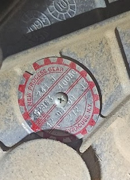 Transfer case 241 J Jeep JK Wrangler 5283400AC