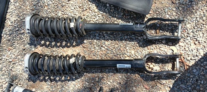 Struts Shocks Front  Jeep Grand Cherokee WK2 Factory 05168101AA