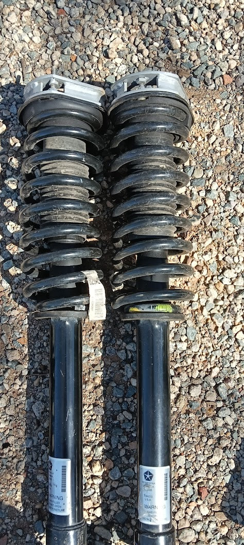 Struts Shocks Front  Jeep Grand Cherokee WK2 Factory 05168101AA