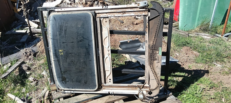 Sunroof Assembly  Jeep KJ Cherokee