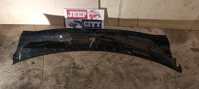 Cowl Wiper Panel Rain Tray  Jeep WJ WH WG Grand Cherokee 55155356AX