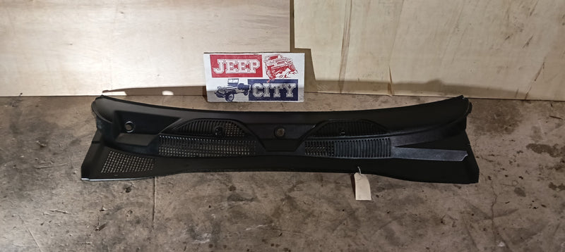 Cowl Front Dash Grille Top Jeep Cherokee KJ 55155851AG
