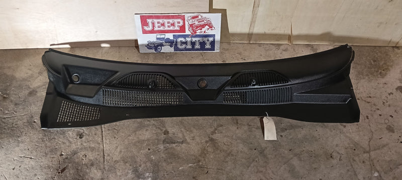 Cowl Front Dash Grille Top Jeep Cherokee KJ 55155851AG