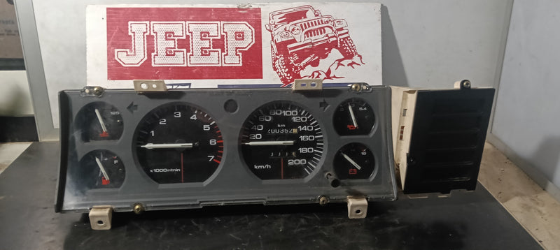 Instrument Cluster 6 Guage Jeep XJ Cherokee 56009018 RHD 200