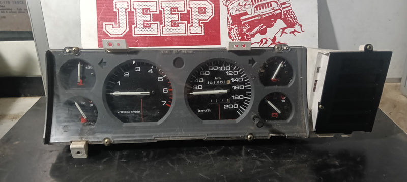 Instrument Cluster 6 Guage Jeep XJ Cherokee 56009018 RHD