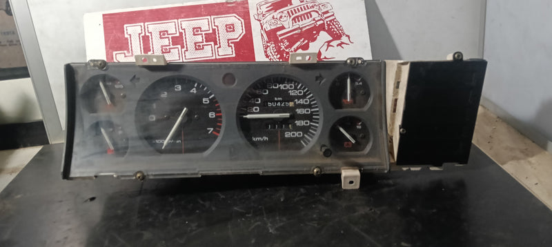 Instrument Cluster 6 Guage Jeep XJ Cherokee 56009018 RHD 150