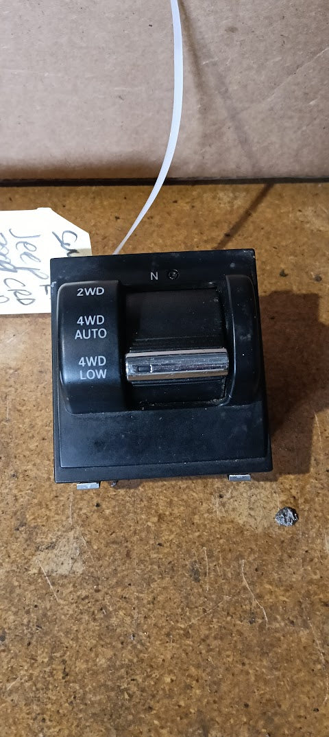 4WD Drive Select Switch Jeep KK Cherokee 68026186AA