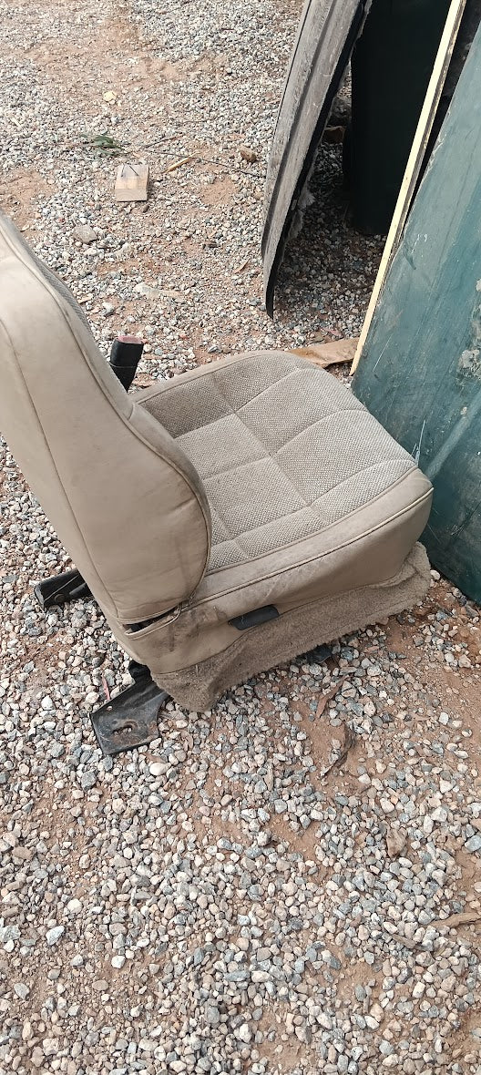 Seats Front Jeep XJ Cherokee Beige Left and Right pair