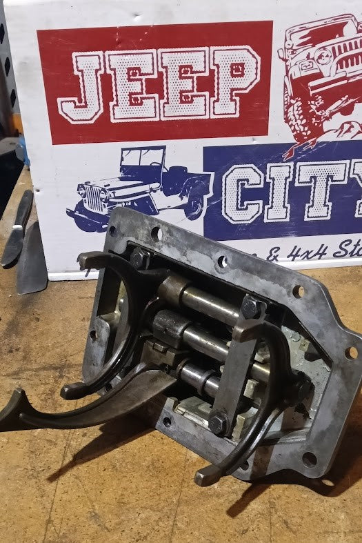 T176 Transmission cover Jeep C-2604208
