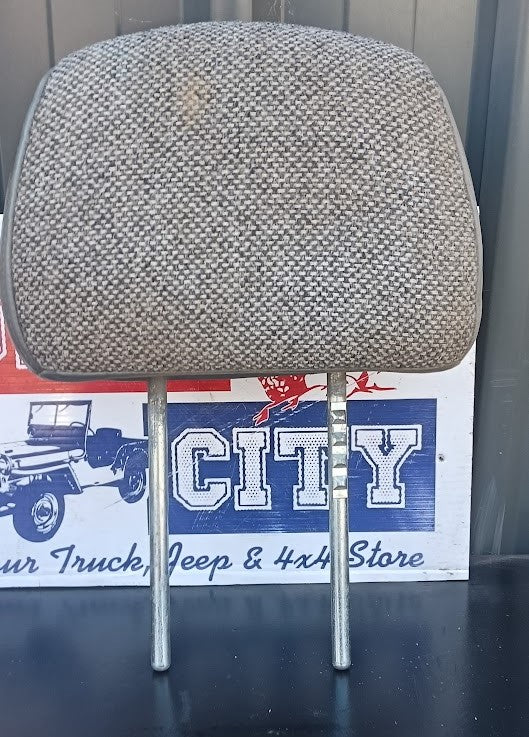 Front Headrest Gray Tweed Cloth Jeep Cherokee XJ OEM 8935004706 Left Right
