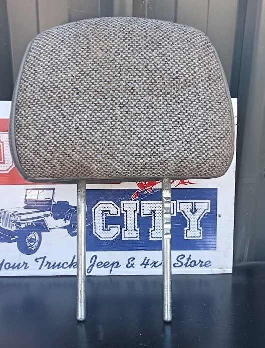 Front Headrest Gray Tweed Cloth Jeep Cherokee XJ OEM 8935004706 Left Right
