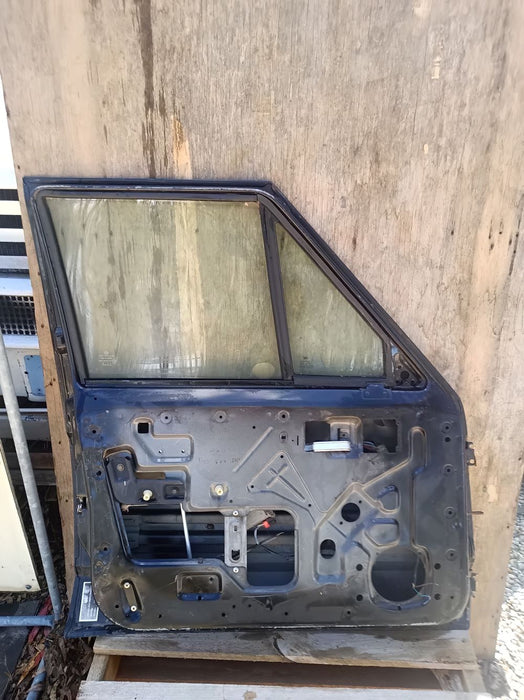 Door Left Front Jeep Cherokee XJ 1997-2001