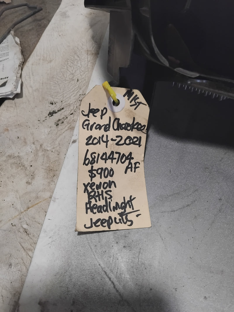 Headlight Xenon RHS Jeep Grand Cherokee 68144704AF 2015