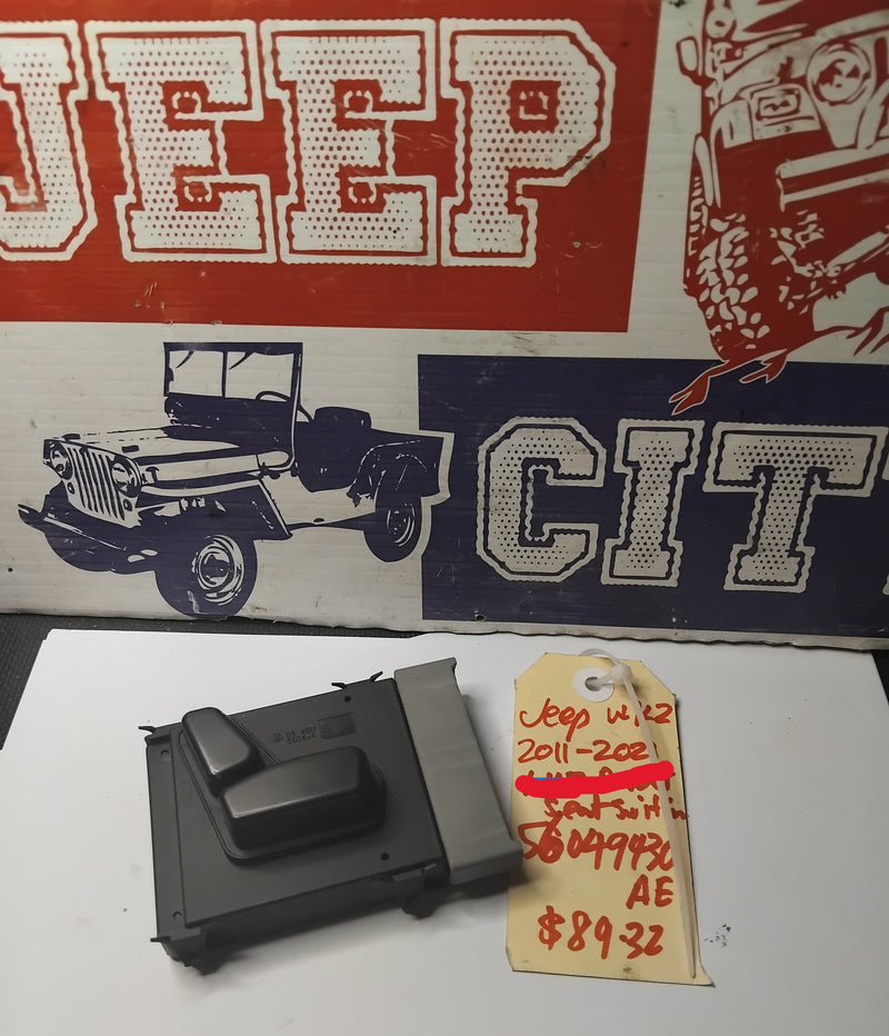 Switch Power Seat RHF Jeep Grand Cherokee WK2 56049430AE