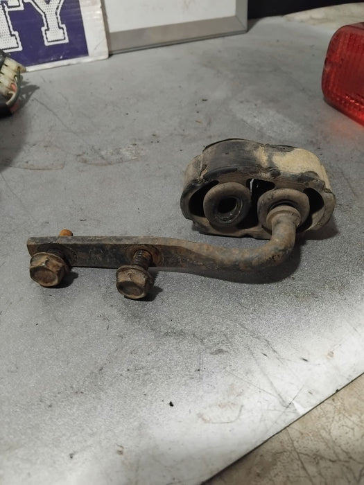 Bracket Exhaust Jeep TJ Wrangler 1997-2006 Preowned