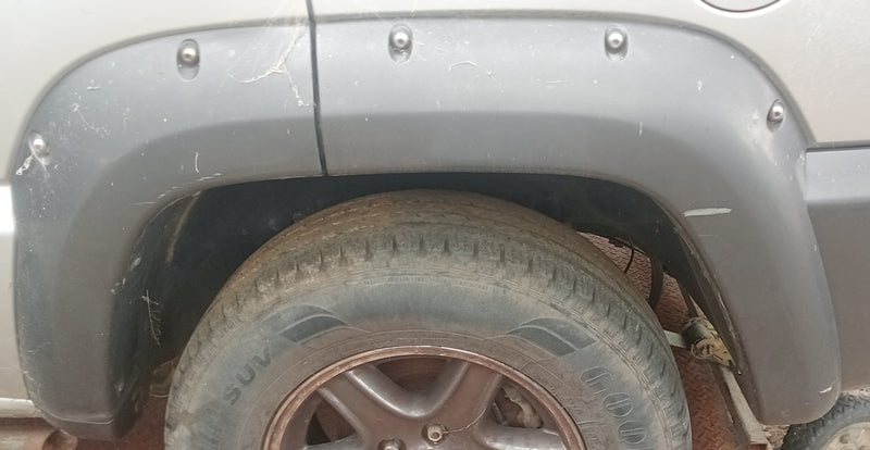 Flare Left Rear Jeep KJ Cherokee Renegade 2003