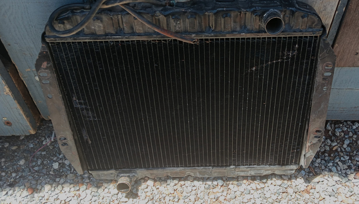 Radiator 258 6 Cyclinder 1972-1986 Pre-owned 3 Core