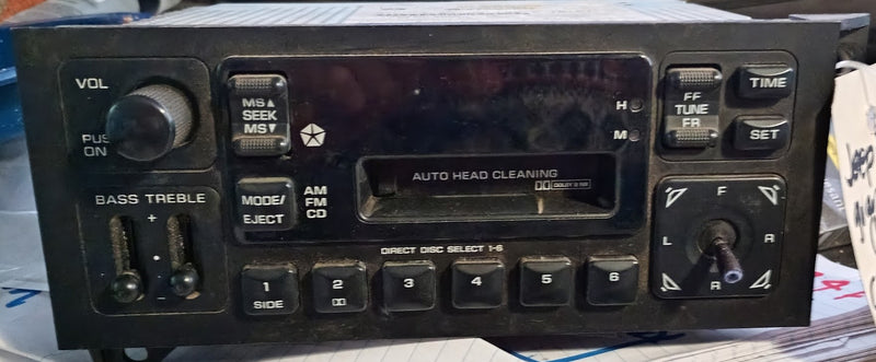 Radio CD Tape  Jeep ZG  Grand Cherokee P4704392