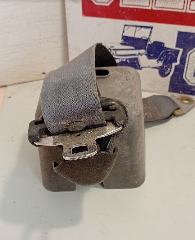 Seat Belt Rear L or R Jeep TJ Wrangler 97-06 – Preowned Light Grey