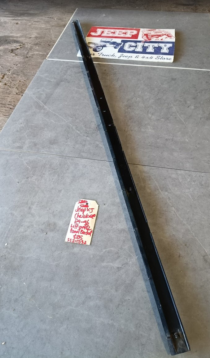 Trim Lift Gate Jeep XJ Cherokee 1995 55215032