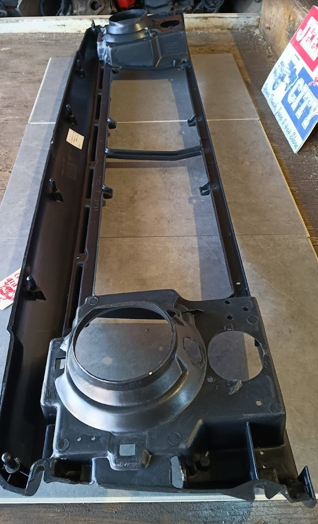 Header Panel Jeep XJ Cherokee NEW 83506616