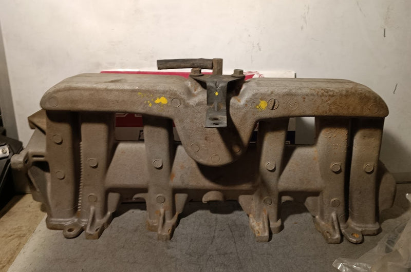 Manifold Intake Jeep 4.0L TJ XJ ZG 53010236