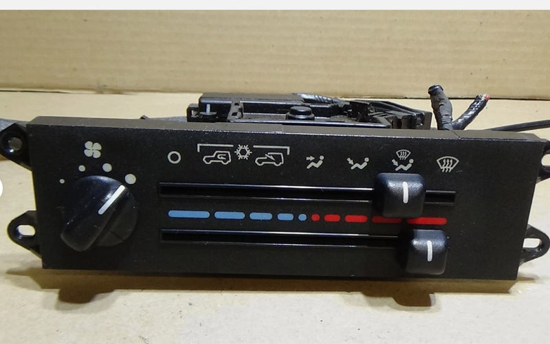 A/C & Heater Control Unit Jeep TJ Wrangler 55037362