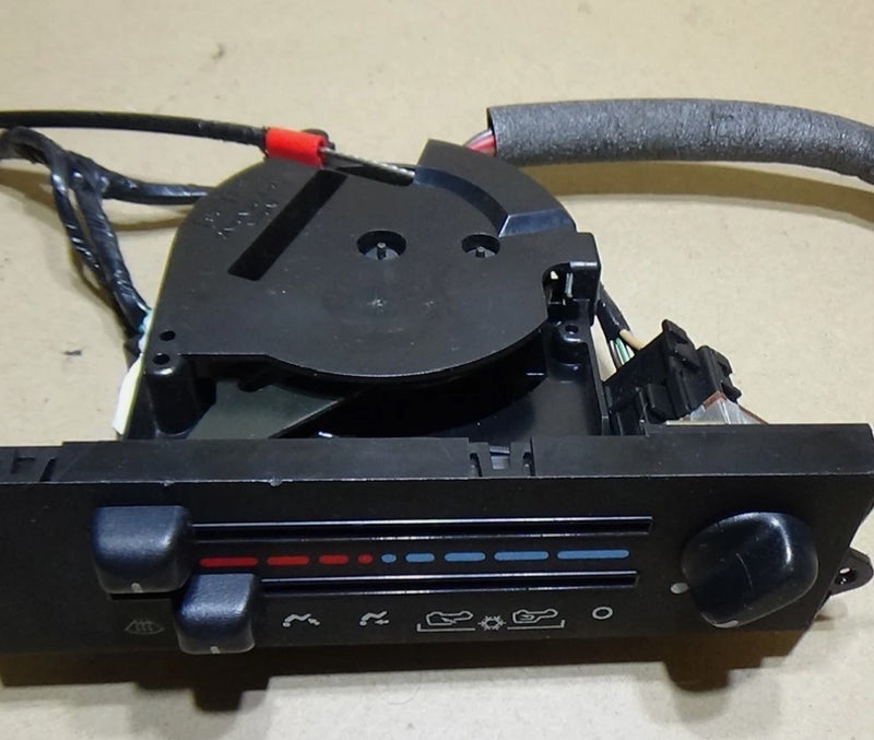 A/C & Heater Control Unit Jeep TJ Wrangler 55037362