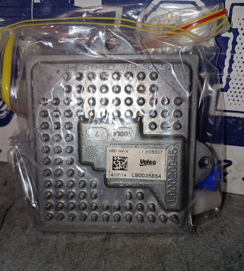 Headlight Module Drive Controller Jeep WK2 L90035854