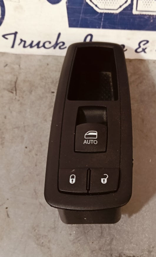 Window Switch Left Front Jeep  WK2 Grand Cherokee 68086692AD
