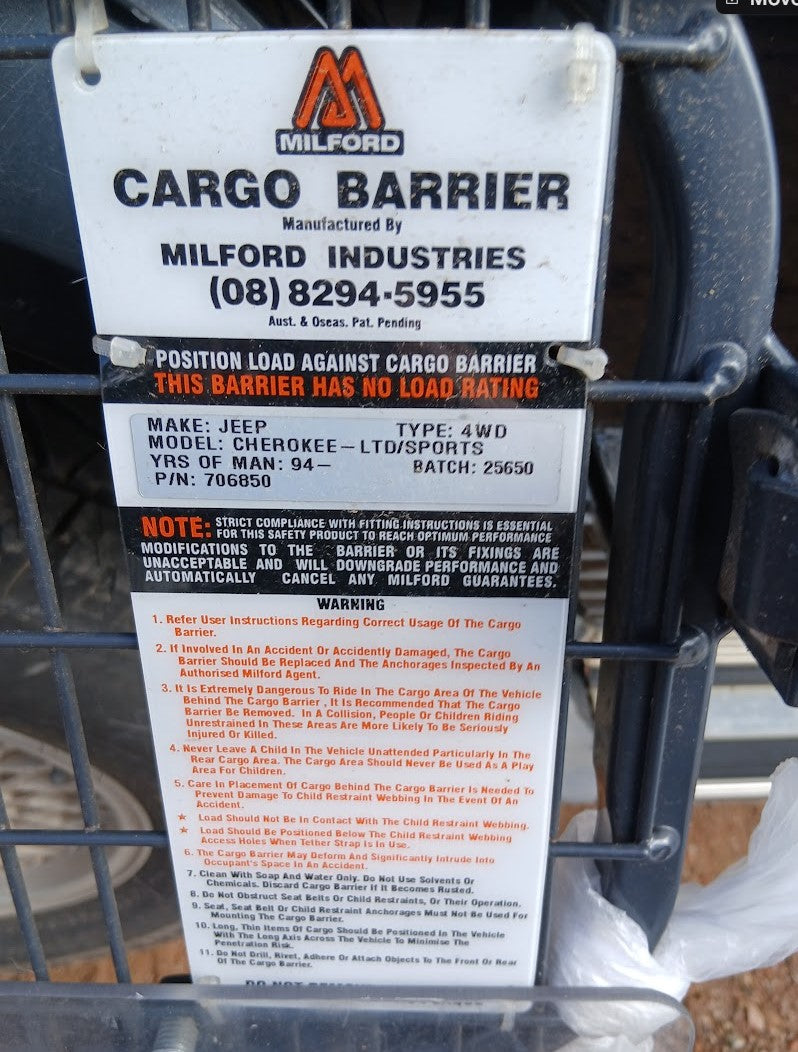 Cargo Barrier Jeep XJ Cherokee Black 706850