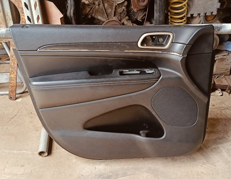 Door Card Trim Left Front  11657516 Jeep Grand Cherokee 2015